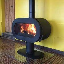 Купить Печь-камин Invicta Fifty Sur Pied в интерьере чугунная в Орше в Орше