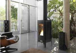 Купить Печь-камин Invicta Iwaki on base в интерьере чугунная в Орше в Орше