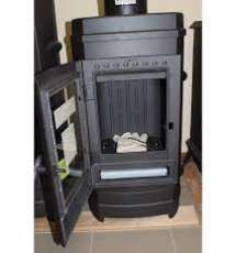 Печь-камин чугунный Invicta Remilly в интерьере Амазонка бай фото в Орше