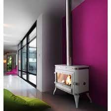 Печь-камин чугунный Invicta Bradford в интерьере Амазонка бай фото в Орше