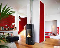 Печь-камин чугунный Invicta Chamane 14 в интерьере Амазонка бай фото в Орше