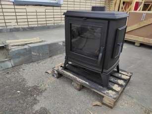 Купить чугунный Печь-камин EVEREST S13 в Орше фото в интерьере в Орше