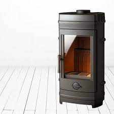 Печь-камин Invicta Cassine чугун в интерьере Амазонка бай фото в Орше