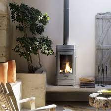 Печь-камин Invicta Cassine чугун в интерьере Амазонка бай фото в Орше