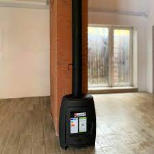 Печь-камин чугунный Invicta La Borne 2 в интерьере Амазонка бай фото в Орше