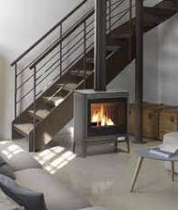 Печь-камин чугунный Invicta Kazan в интерьере Амазонка бай фото в Орше